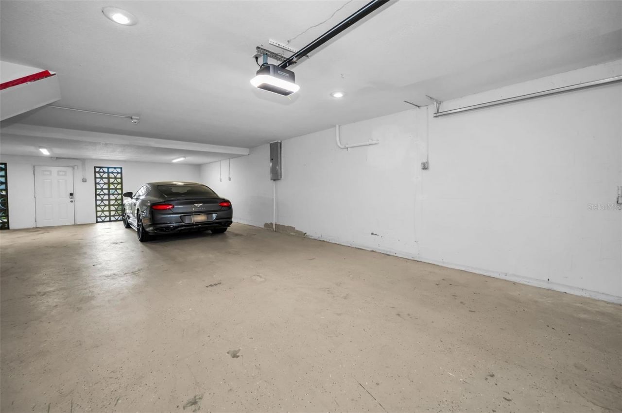 678 76th Avenue, Unit 5, Saint Pete Beach, FL 33706 Photo