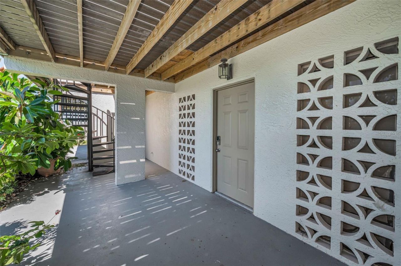 678 76th Avenue, Unit 5, Saint Pete Beach, FL 33706 Photo