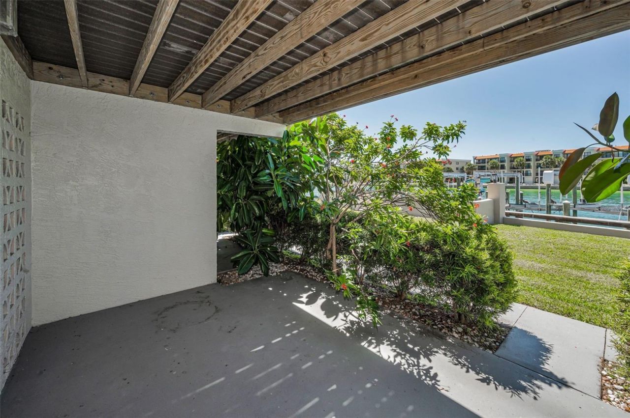 678 76th Avenue, Unit 5, Saint Pete Beach, FL 33706 Photo