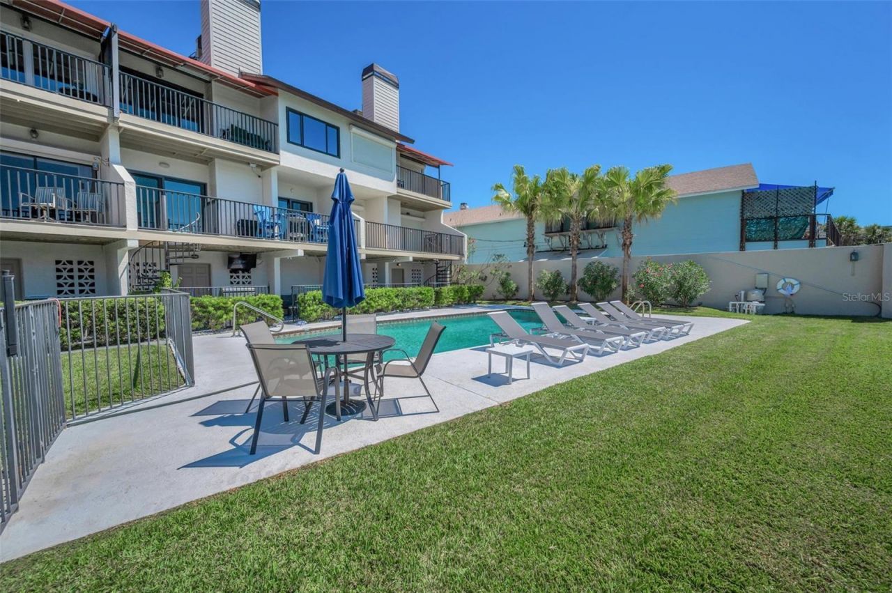 678 76th Avenue, Unit 5, Saint Pete Beach, FL 33706 Photo