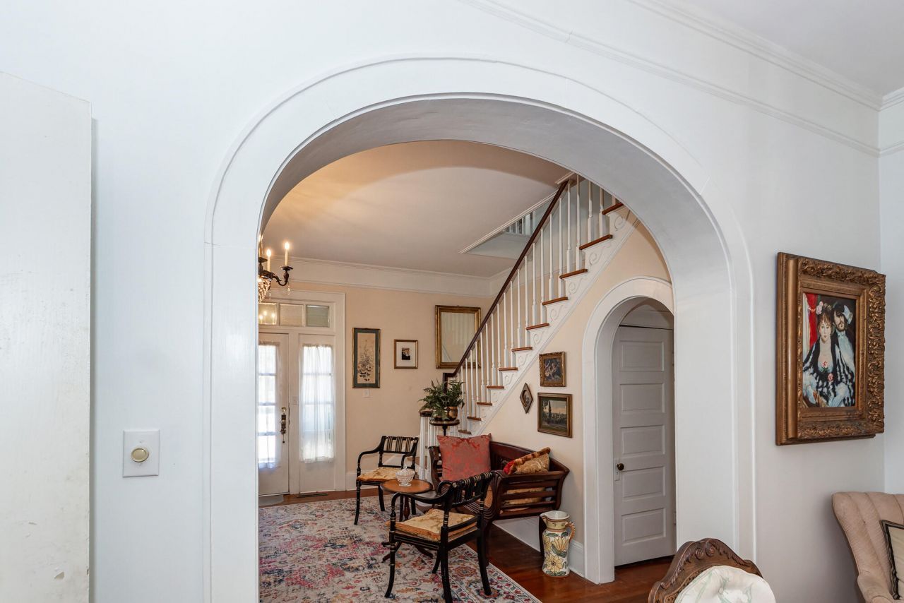 458 Hampton Street Photo 16