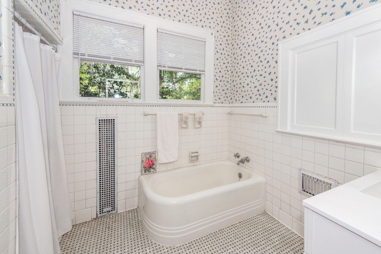 458 Hampton Street Photo 37