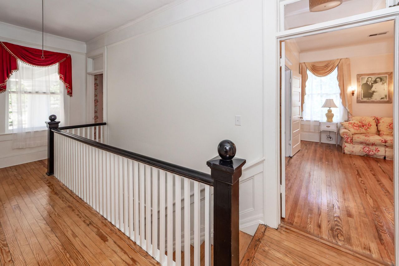 458 Hampton Street Photo 42