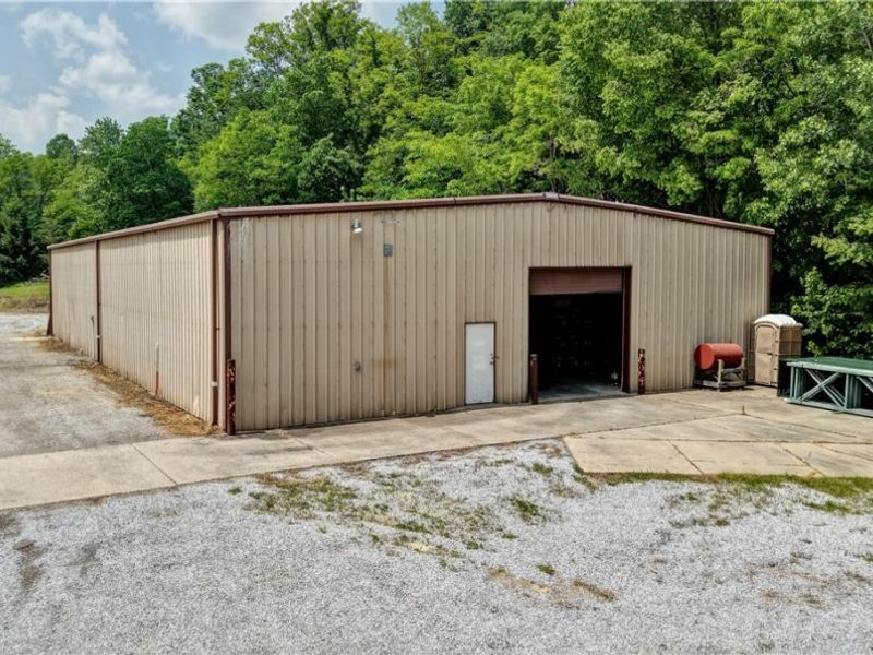 10035 Johnsford Road SW, Navarre, OH 44608 Photo 11