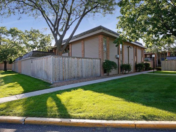 6305 Colony Way, Unit 1A, Edina, MN 55435