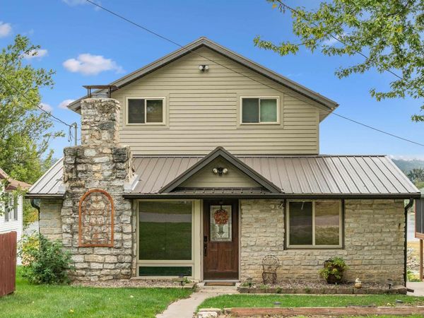 507 N 1 Street, Harpers Ferry, IA 52146