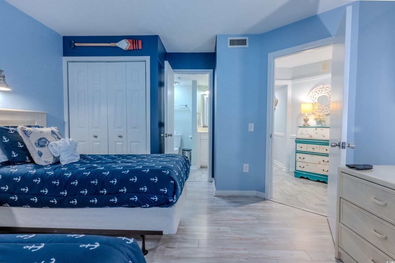 180 Rothbury Ct. Photo 11