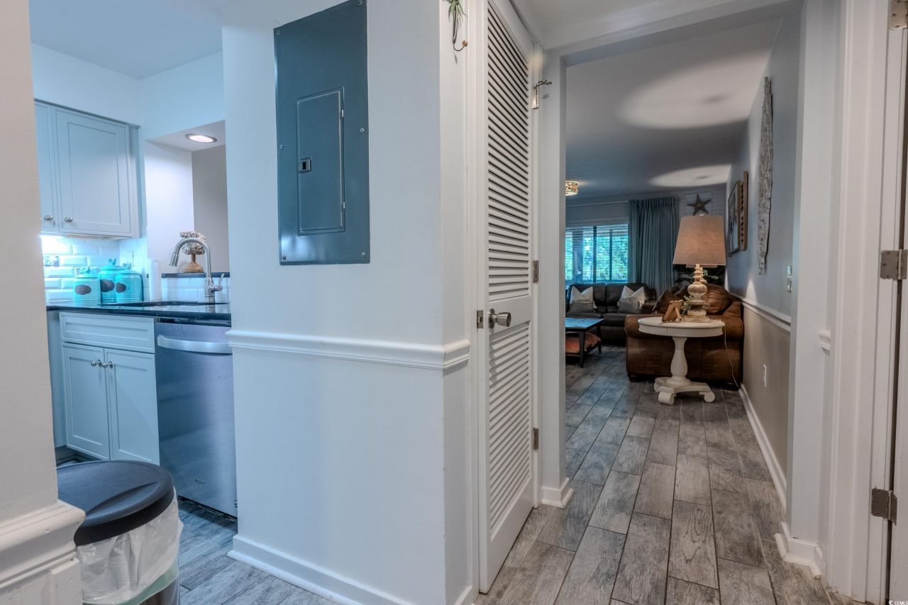 180 Rothbury Ct. Photo 16