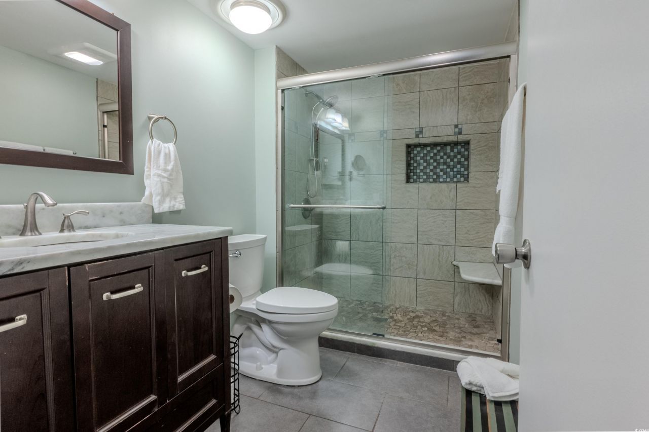 180 Rothbury Ct. Photo 8