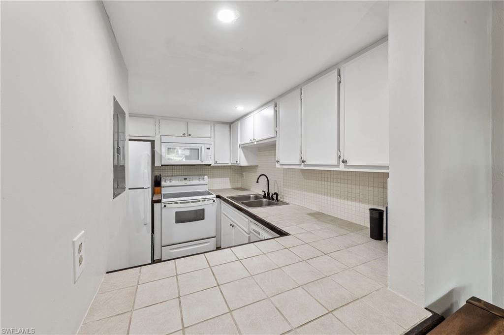 102 E Greens Blvd, Lehigh Acres, FL 33936 Photo