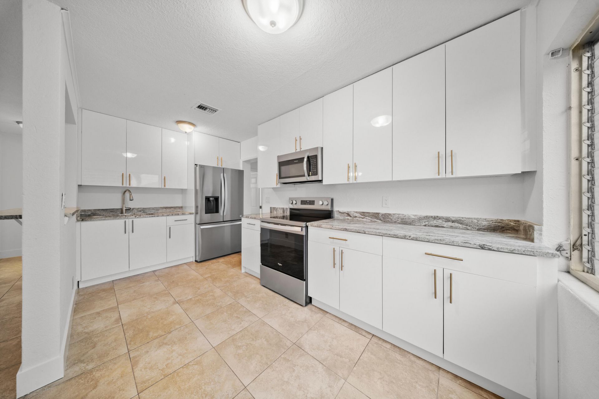 2904 SE Bamboo Street, Stuart, FL 34997 Photo
