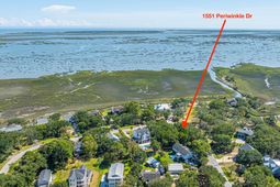 1551 Periwinkle Drive photo 4