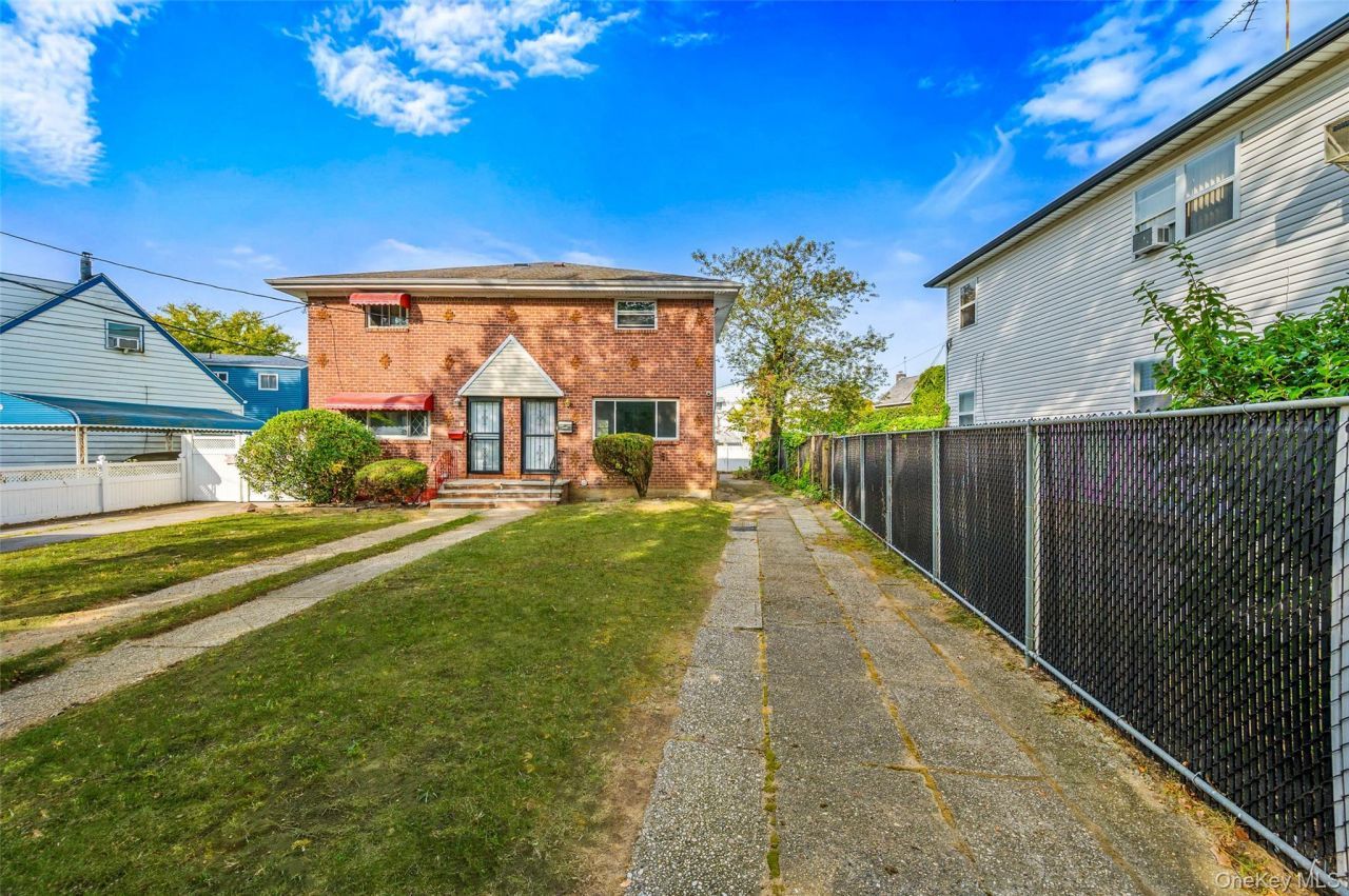 132-18 Farmers Boulevard, Saint Albans, NY 11434 Main Photo