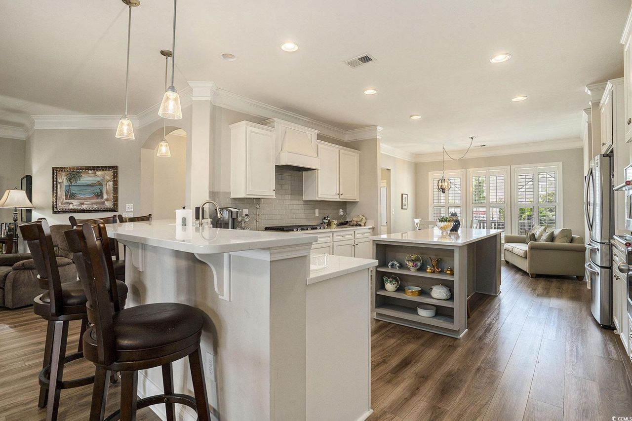 6586 Brindisi St. Photo 12