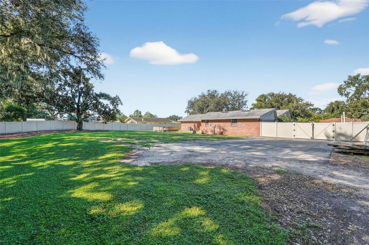 639 Howard Avenue, Lakeland, FL 33815 Photo