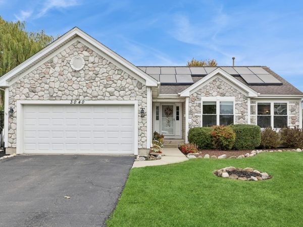 3040 Banbury Lane, Lake In The Hills, IL 60156