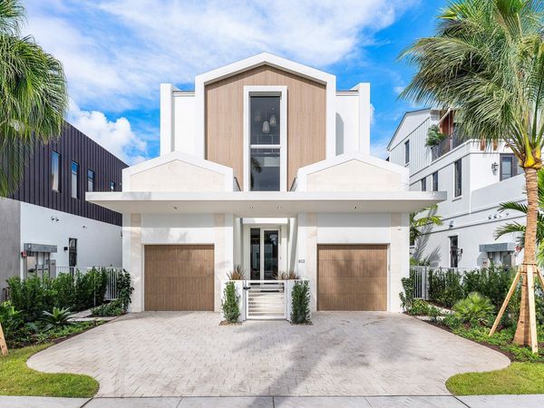 812 Palm Trail, Delray Beach, FL 33483