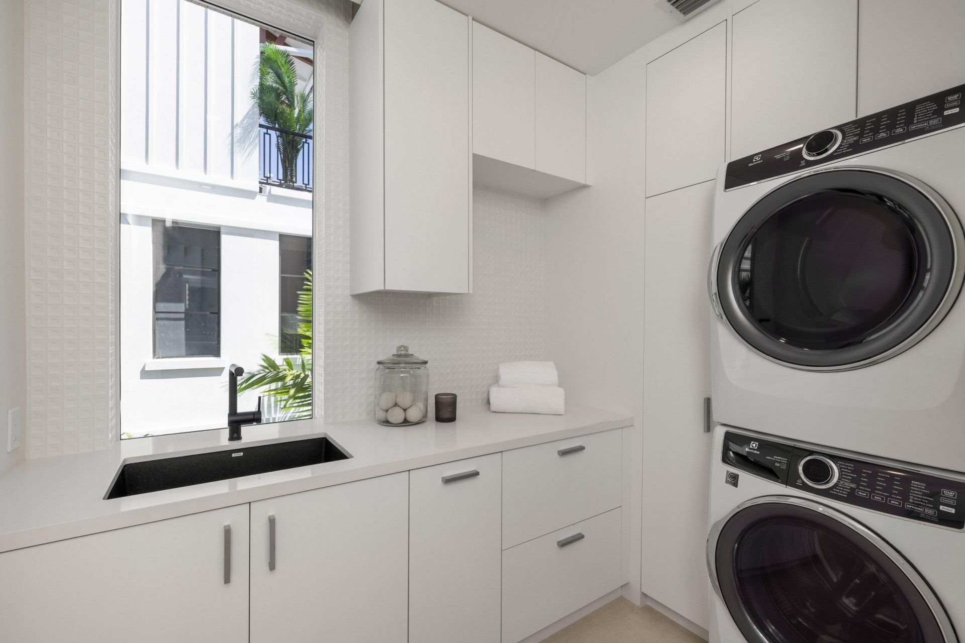 812 Palm Trail, Delray Beach, FL 33483 Photo