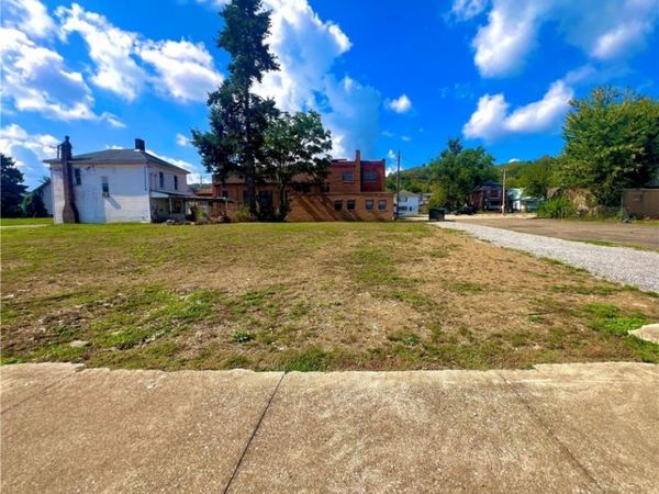 107 N 5th Street, Toronto, OH 43964