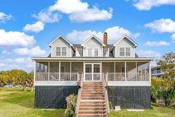 2108 Ion Avenue photo 4