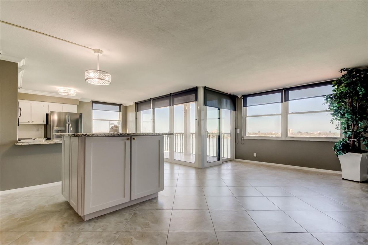 6265 Sun Boulevard, Unit 806, Saint Petersburg, FL 33715 Photo