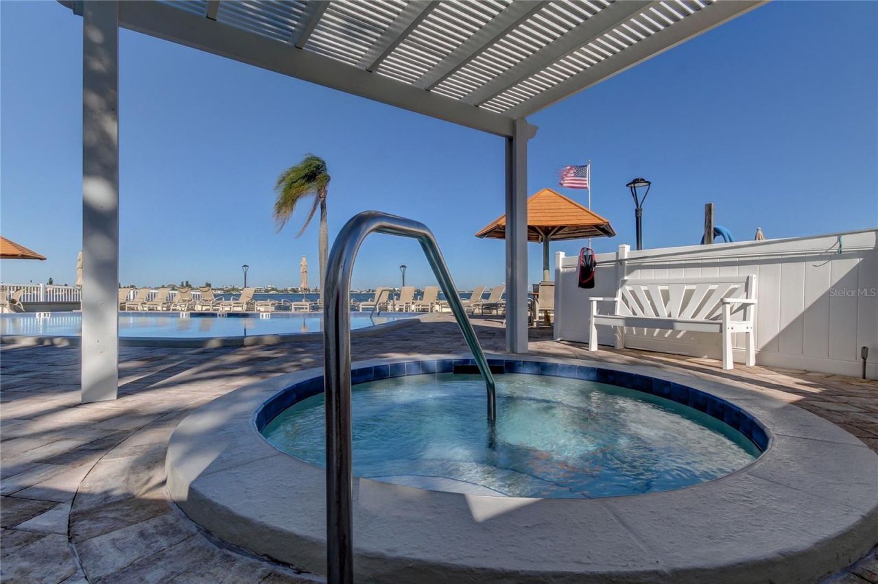 6265 Sun Boulevard, Unit 806, Saint Petersburg, FL 33715 Photo