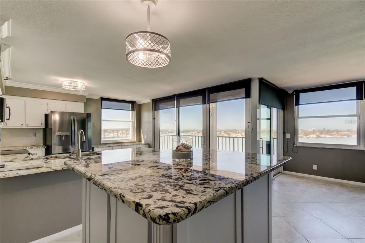 6265 Sun Boulevard, Unit 806, Saint Petersburg, FL 33715 Photo