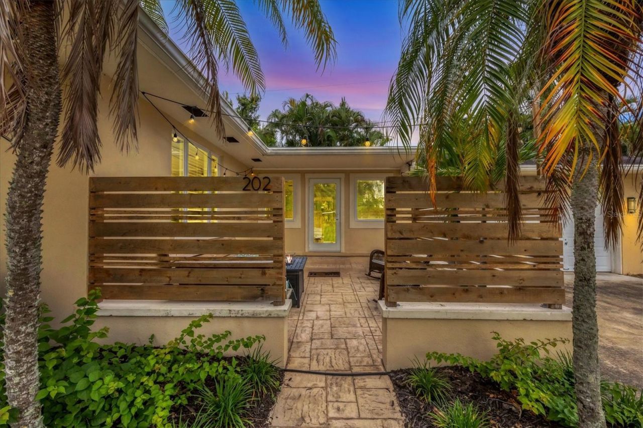 202 22nd Street W, Bradenton, FL 34205 Photo