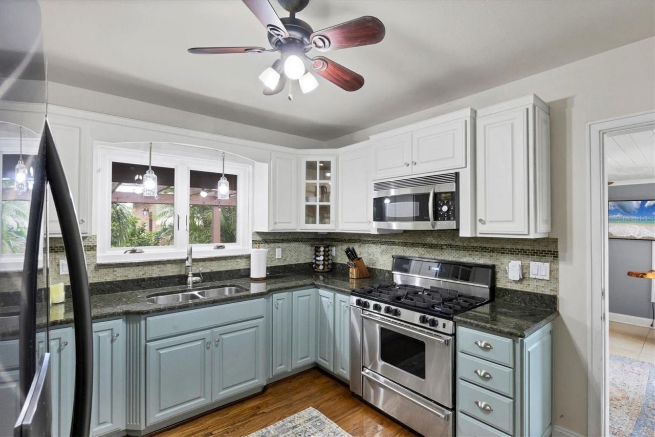 202 22nd Street W, Bradenton, FL 34205 Photo