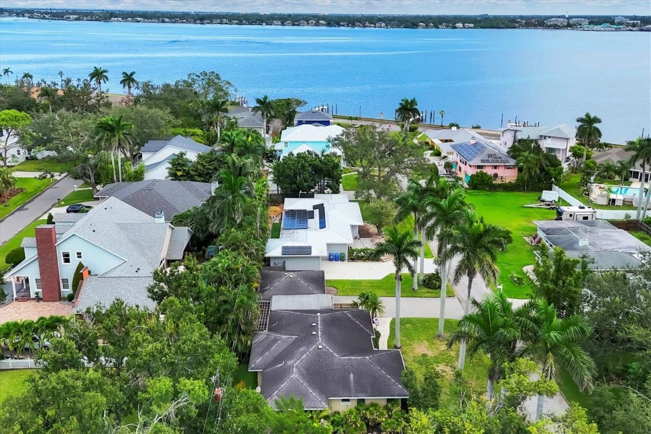 202 22nd Street W, Bradenton, FL 34205 Photo