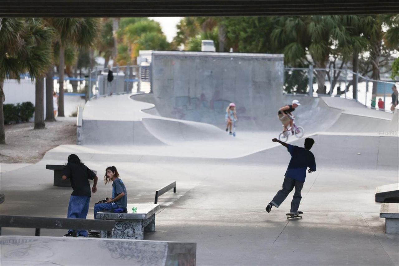 202 22nd Street W, Bradenton, FL 34205 Photo