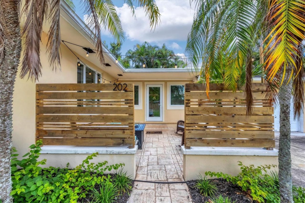 202 22nd Street W, Bradenton, FL 34205 Photo