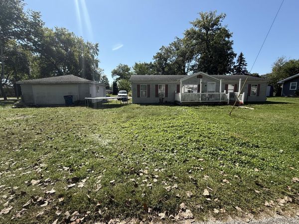 11045 E Iroquois Road, Walkerton, IN 46574