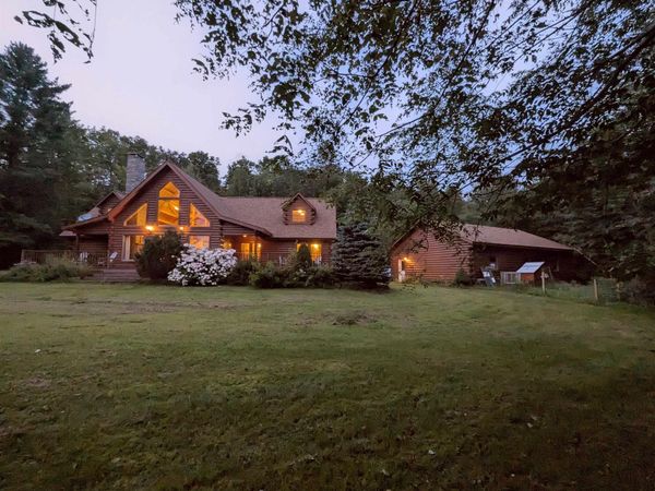 187 East Hill Road, Woodbury, VT 05681