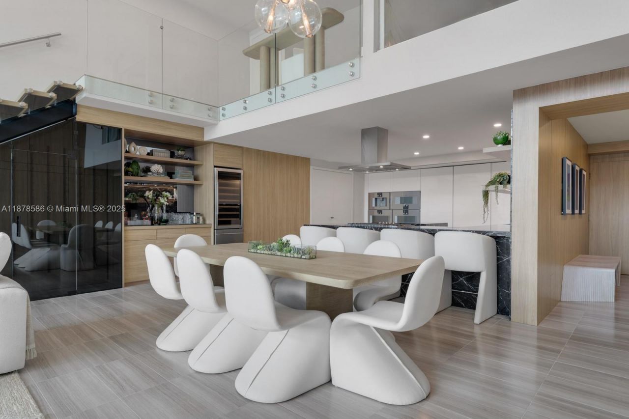 4701 N Meridian Ave, Unit 222, Miami Beach, FL 33140 Photo