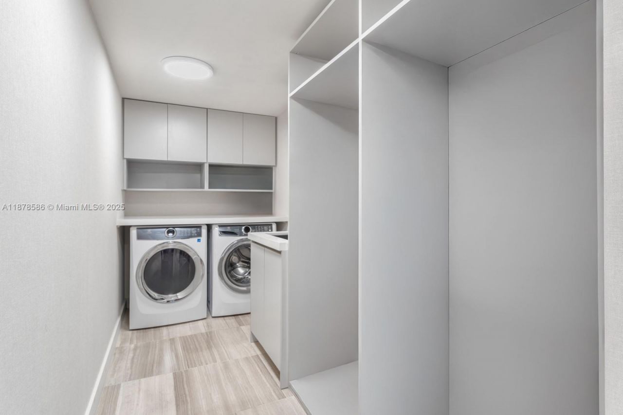 4701 N Meridian Ave, Unit 222, Miami Beach, FL 33140 Photo