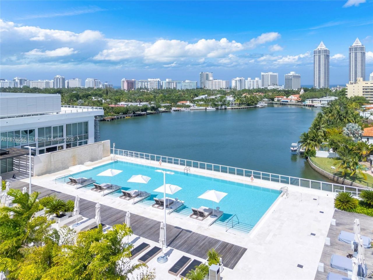 4701 N Meridian Ave, Unit 222, Miami Beach, FL 33140 Photo