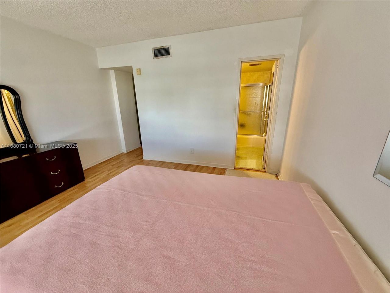 9700 E Bay Harbor Dr, Unit 406, Bay Harbor Islands, FL 33154 Photo