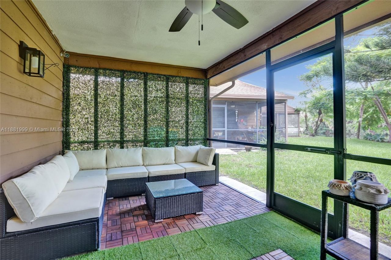 6188 Pine Tree Lane, Tamarac, FL 33319 Photo