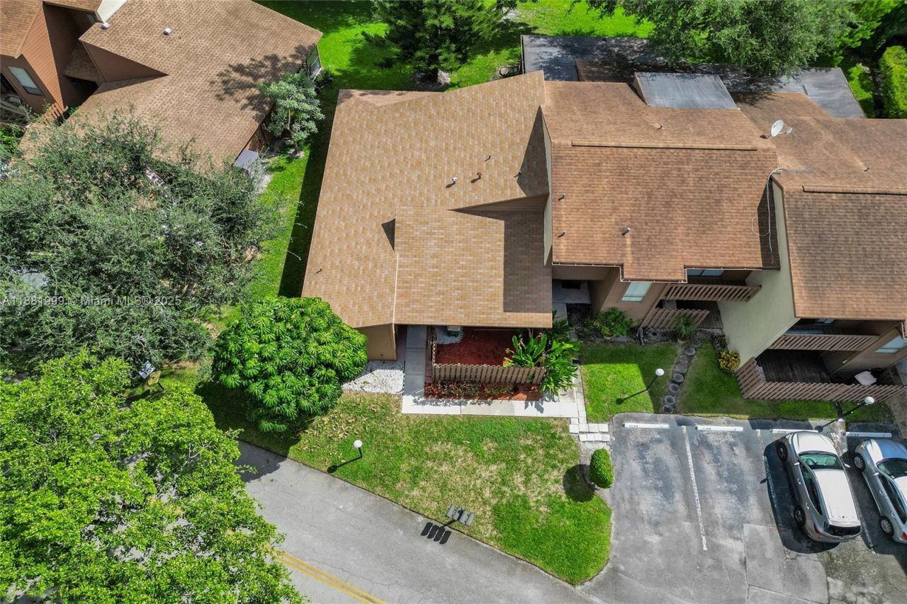 6188 Pine Tree Lane, Tamarac, FL 33319 Photo