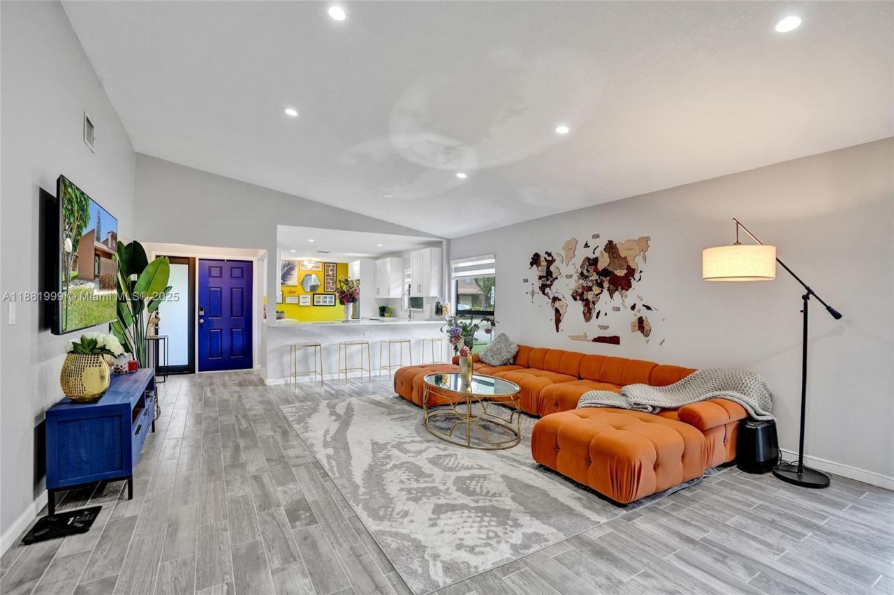 6188 Pine Tree Lane, Tamarac, FL 33319 Photo