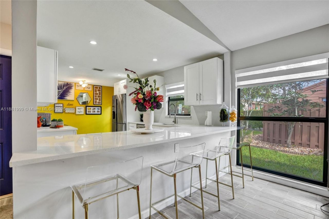 6188 Pine Tree Lane, Tamarac, FL 33319 Photo