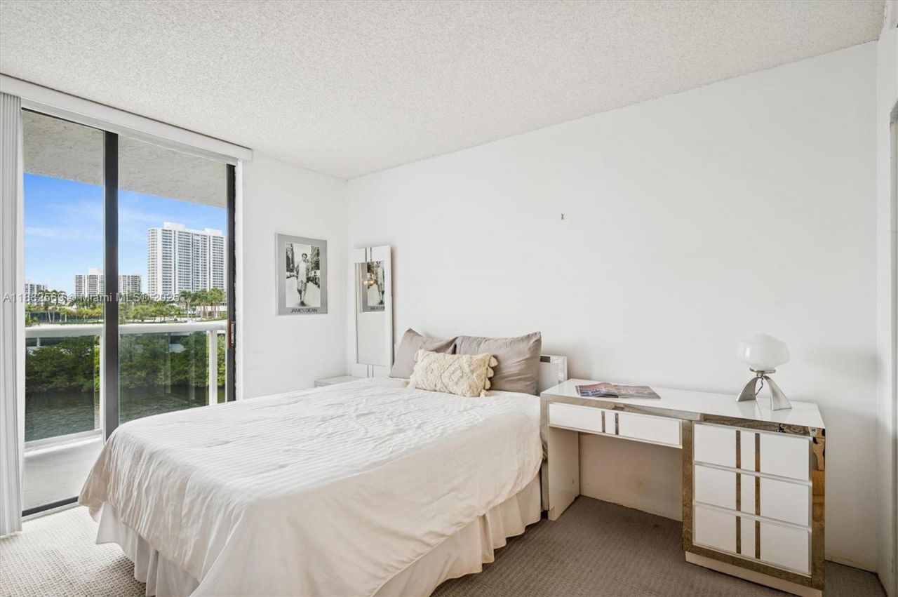 20515 E Country Club Dr, Unit 442, Aventura, FL 33180 Photo