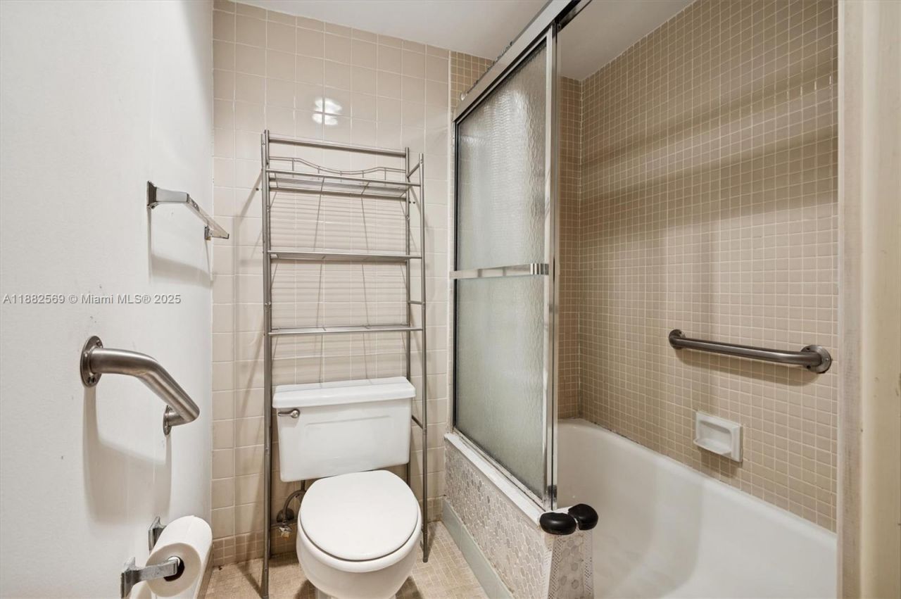 20515 E Country Club Dr, Unit 442, Aventura, FL 33180 Photo