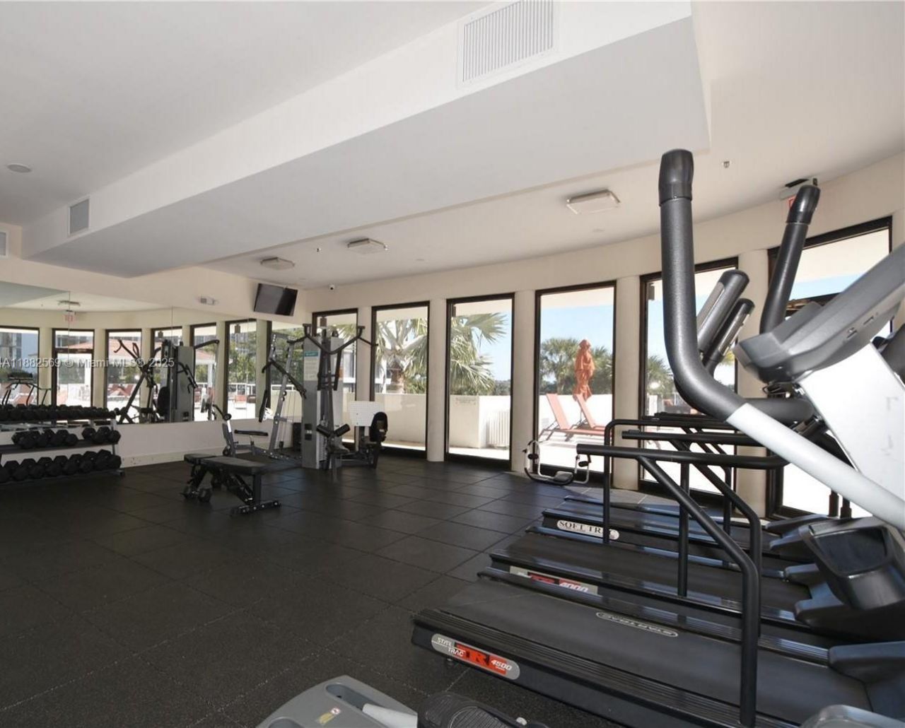 20515 E Country Club Dr, Unit 442, Aventura, FL 33180 Photo