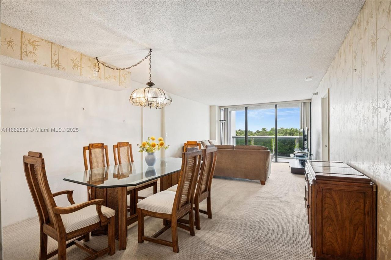 20515 E Country Club Dr, Unit 442, Aventura, FL 33180 Photo