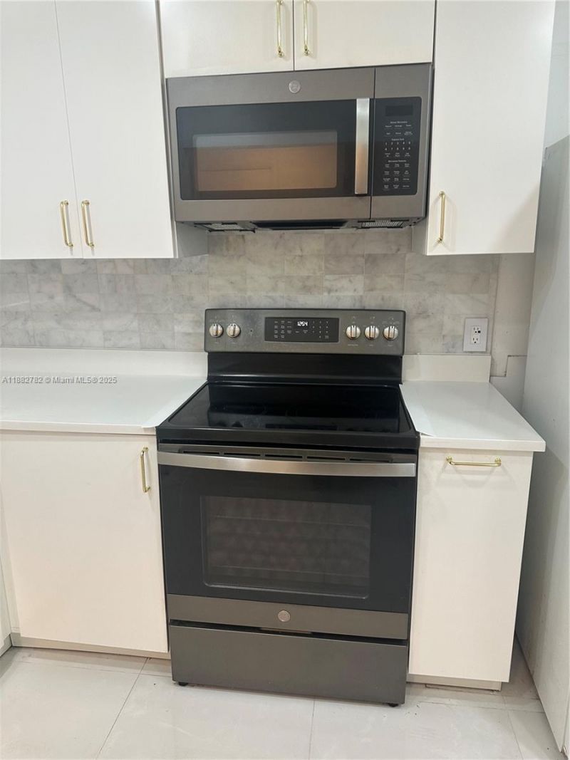 1624 NW 90th Way, Unit 1624, Pembroke Pines, FL 33024 Photo