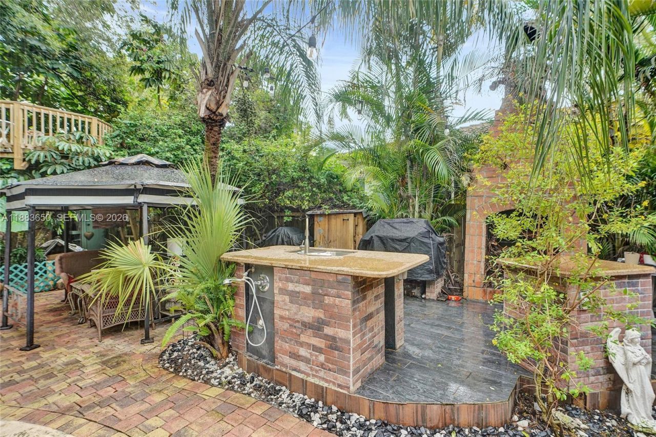 9156 NW 3rd Ave, Miami, FL 33150 Photo