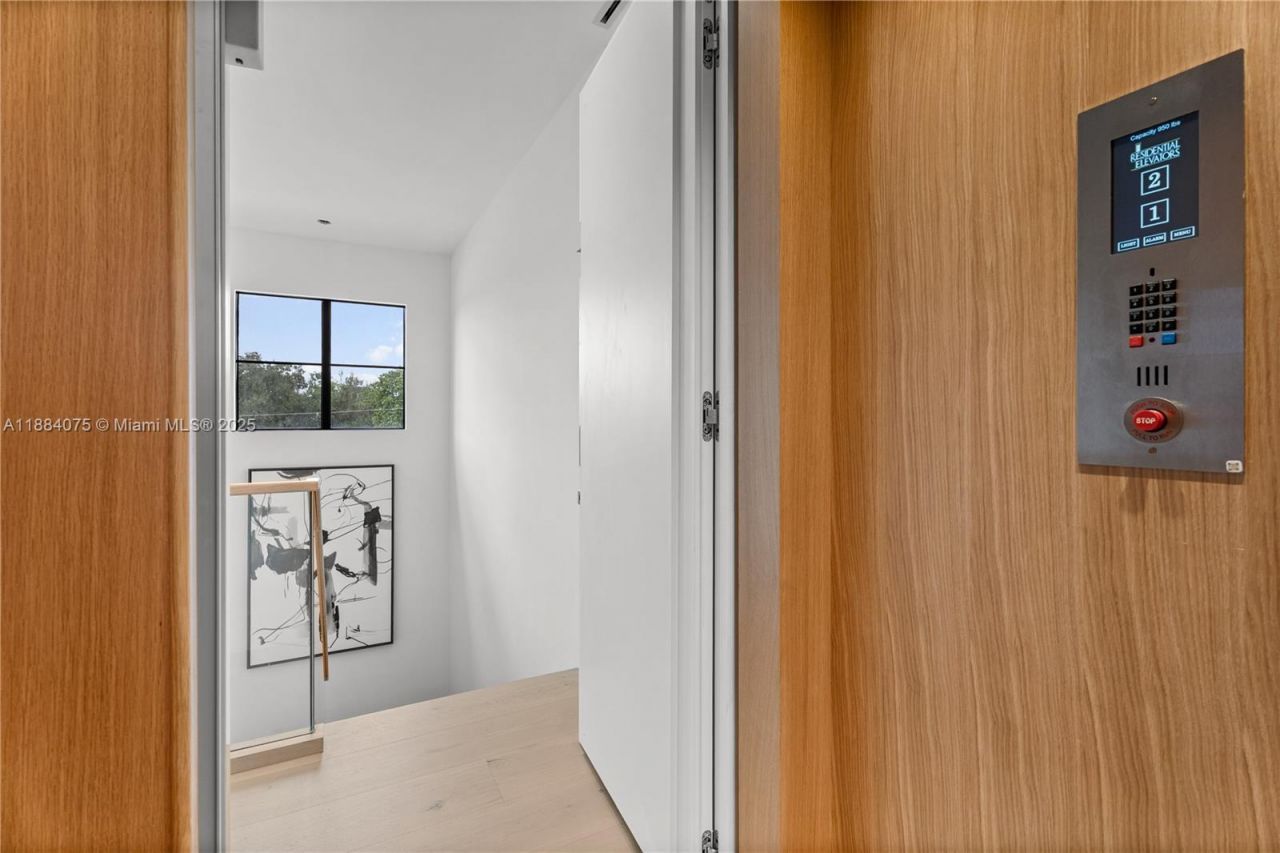 7001 SW 71st Ave, Miami, FL 33143 Photo