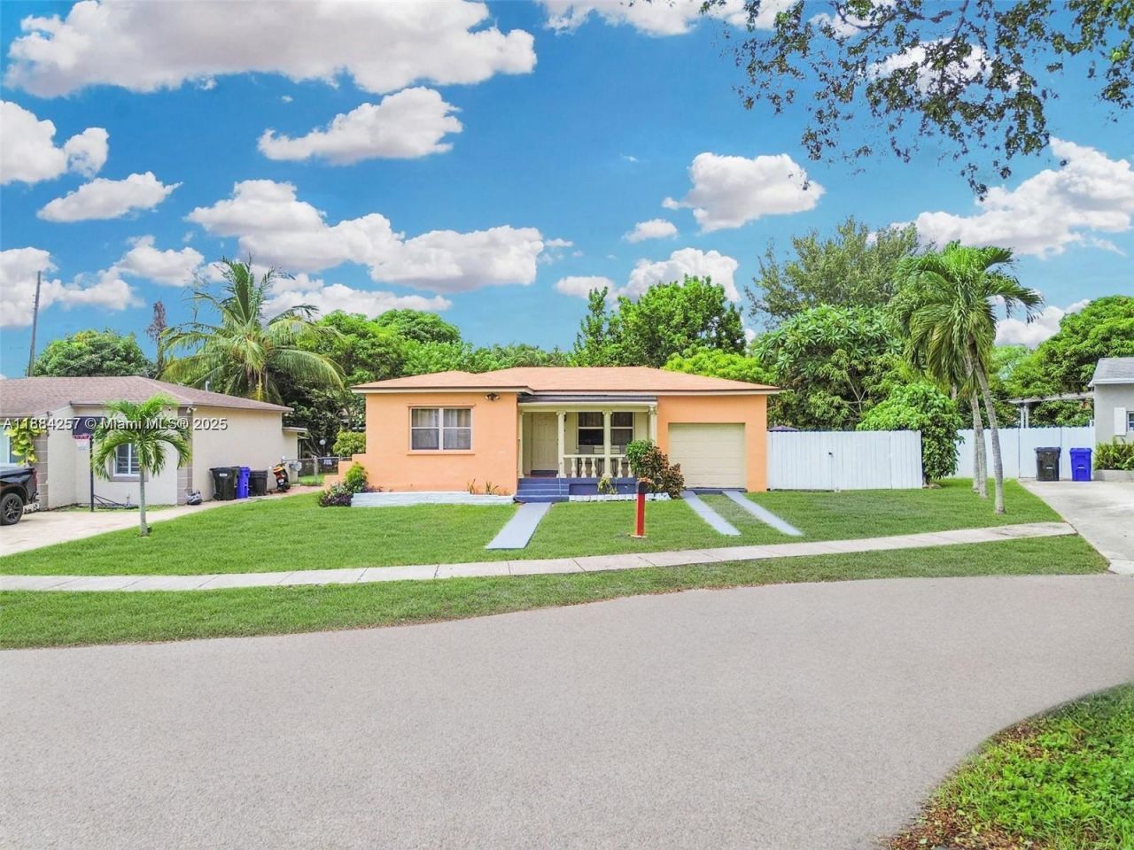 15770 NE 18th Ct, North Miami Beach, FL 33162 Photo